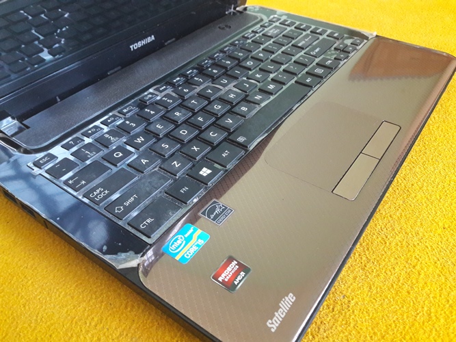 Jual Laptop Toshiba M840 Core i5 AMD Radeon HD 7600M 2GB Jual Laptop Toshiba M840 Core i5 AMD Radeon HD 7600M 2GB